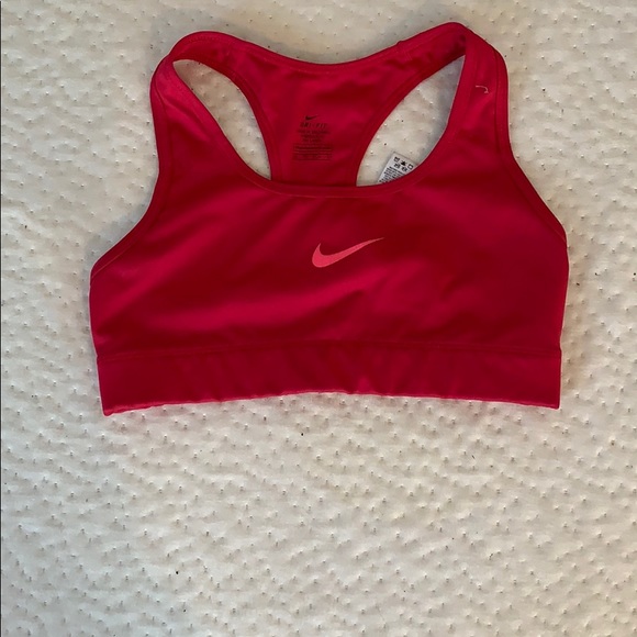 Nike sports bras - Picture 4 of 4